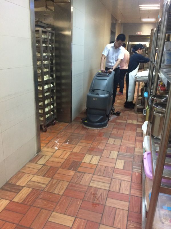 酒店使用手推式洗地機(jī)效果怎么樣？